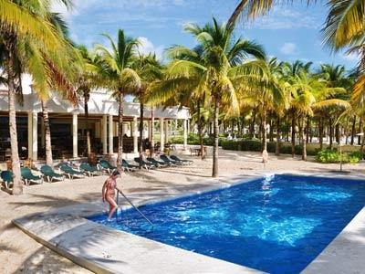 Playa-del-Carmen-Riu-Lupita-Piscina-1.jpg