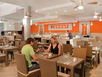 Playa-del-Carmen-Riu-Lupita-Restaurante-Adelita.jpg