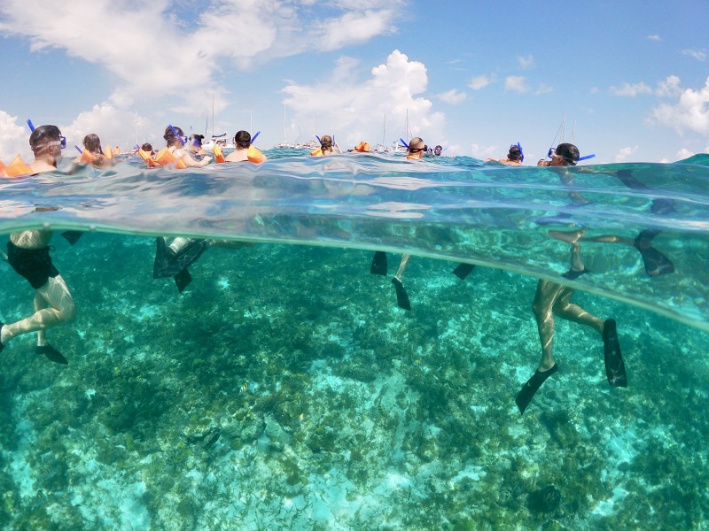 Tour-en-catamaran-a-Isla-Mujeres-desde-Cancun.jpeg